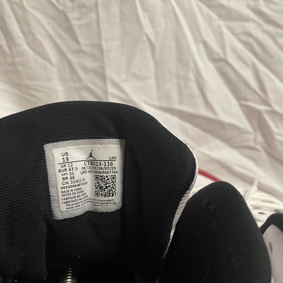 Air Jordan 12 retro Cherry 2023 size 13 - Picture 6 of 7